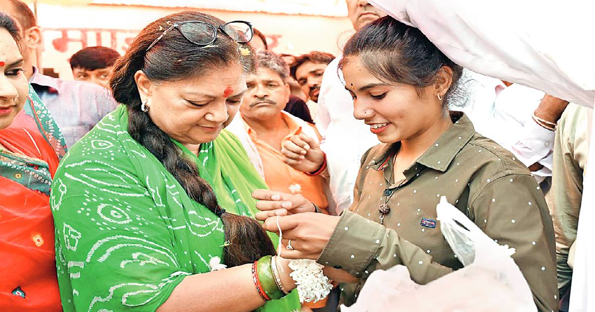 Raje charms masses during her 2-day tour